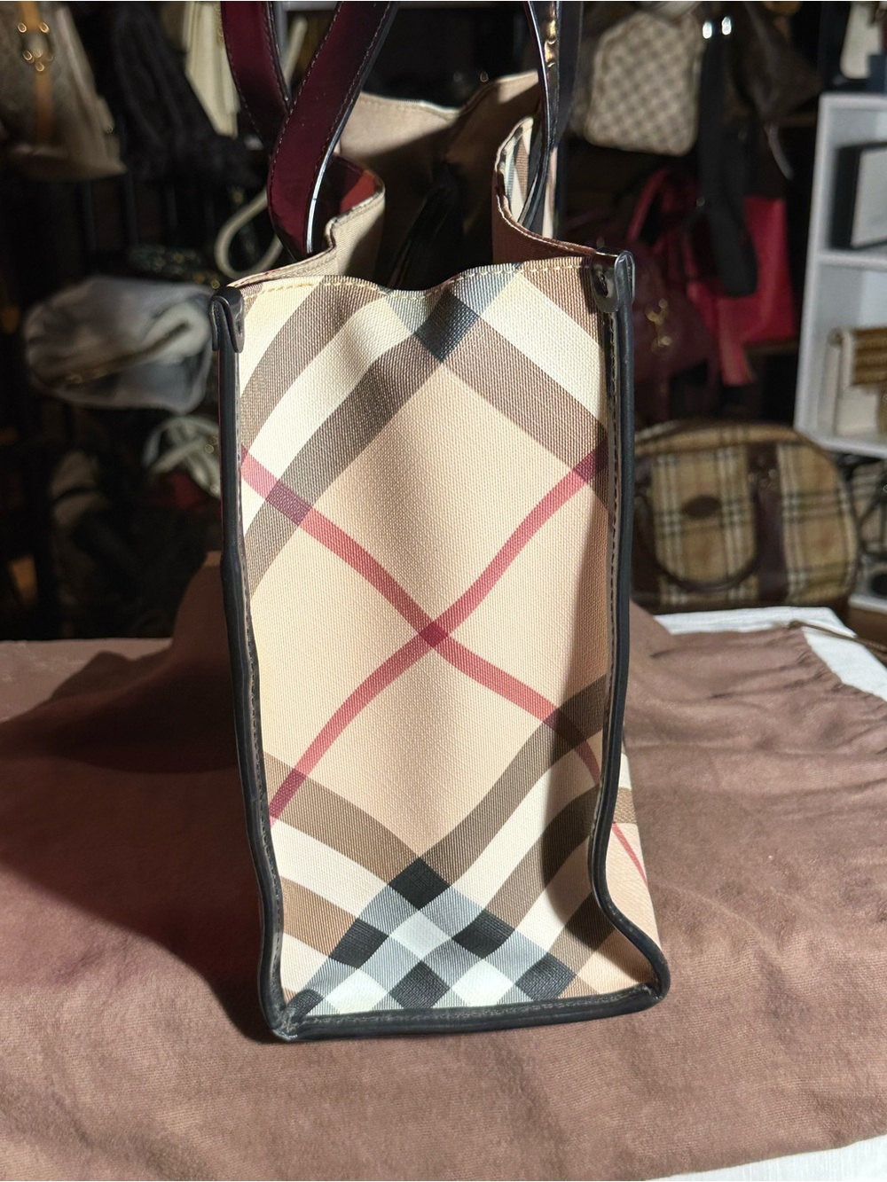 Burberry Beige Large Nova Check Tote with Black Trim and Red Accents - Picture 3 of 9